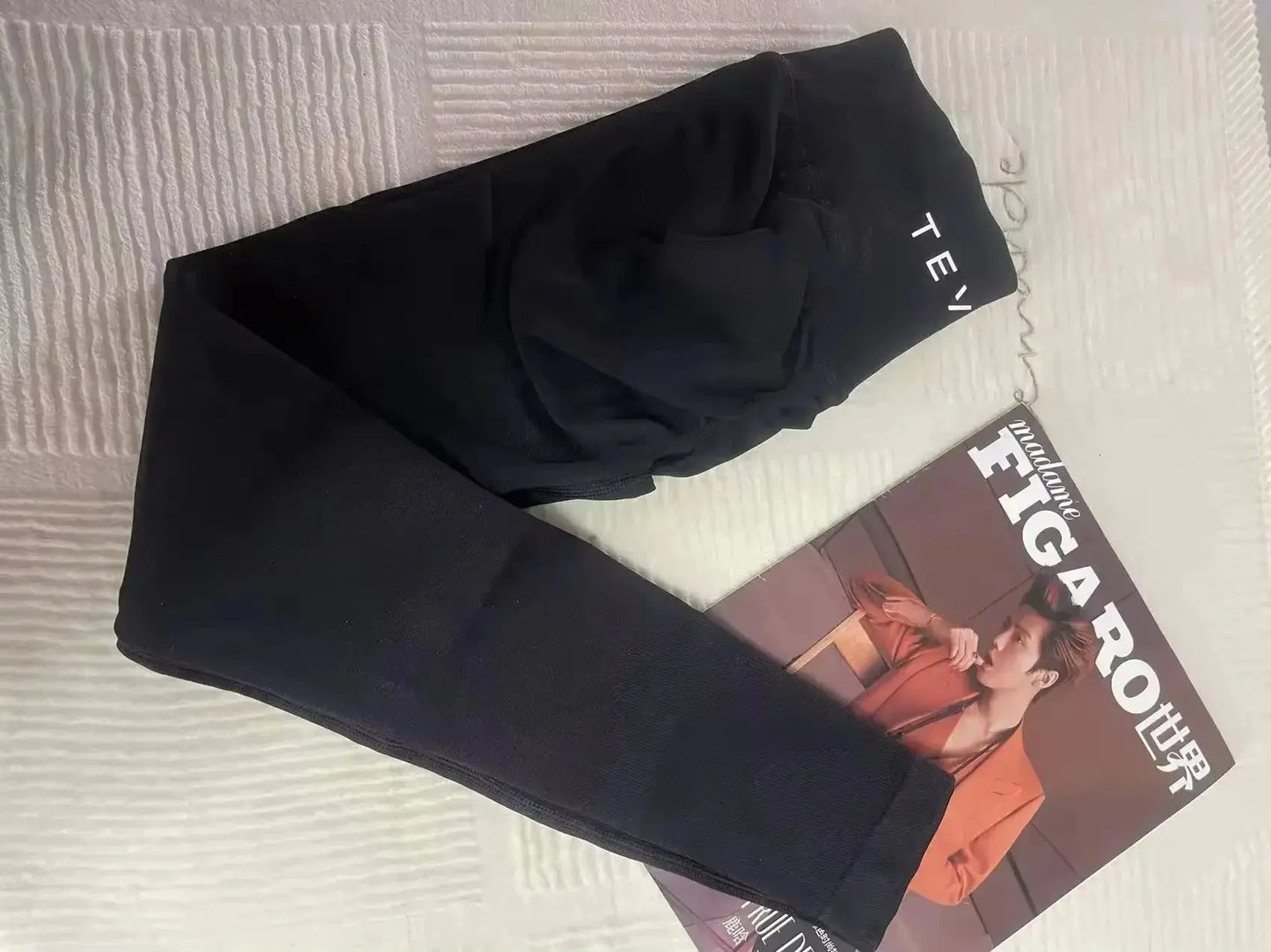 Neue Teveo Shock Wave Skinny Damen Sommerkleidung Nahtlose Yoga bedruckte Fitnesshose Bequeme und atmungsaktive Fitnessstrumpfhose Ethics Sports