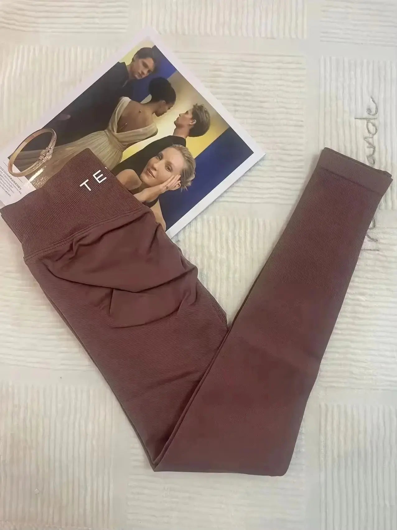 Neue Teveo Shock Wave Skinny Damen Sommerkleidung Nahtlose Yoga bedruckte Fitnesshose Bequeme und atmungsaktive Fitnessstrumpfhose Ethics Sports
